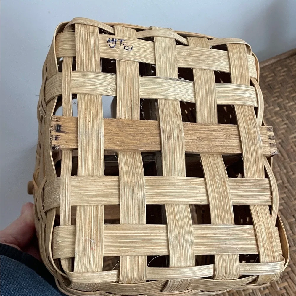 Artisan vintage hand